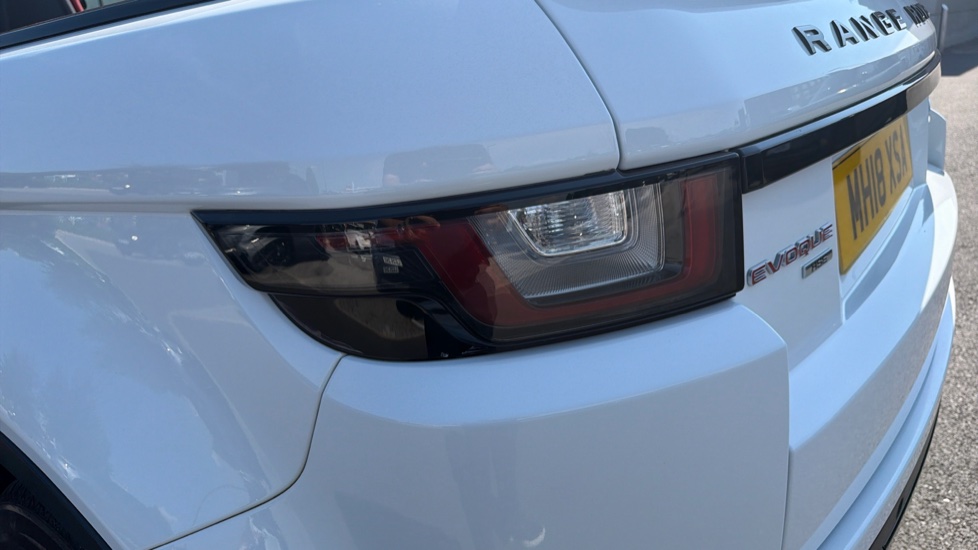 Land Rover Range Rover Evoque Convertible 2.0 TD4 HSE Dynamic 2dr Auto Diesel Convertible - Image 19