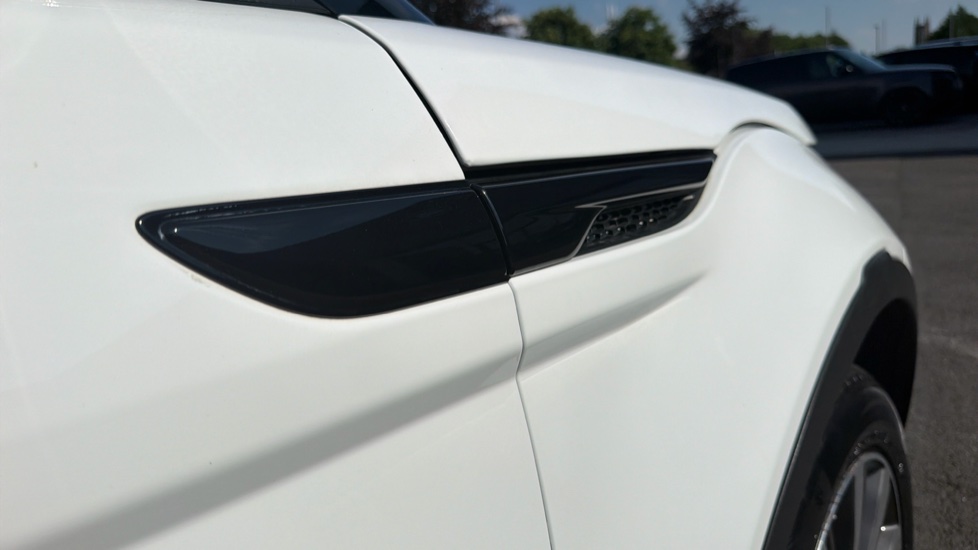 Land Rover Range Rover Evoque Convertible 2.0 TD4 HSE Dynamic 2dr Auto Diesel Convertible - Image 20