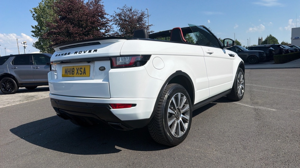 Land Rover Range Rover Evoque Convertible 2.0 TD4 HSE Dynamic 2dr Auto Diesel Convertible - Image 35