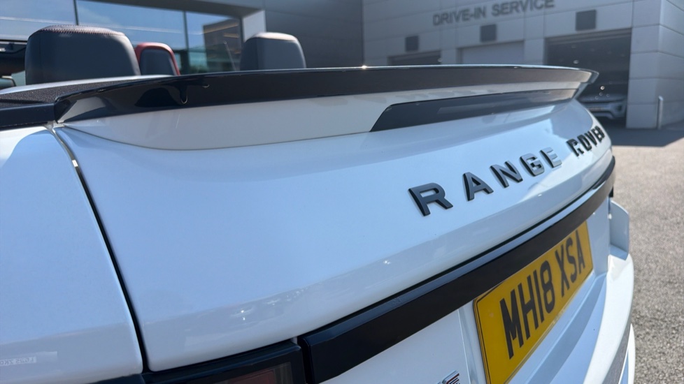 Land Rover Range Rover Evoque Convertible 2.0 TD4 HSE Dynamic 2dr Auto Diesel Convertible - Image 39