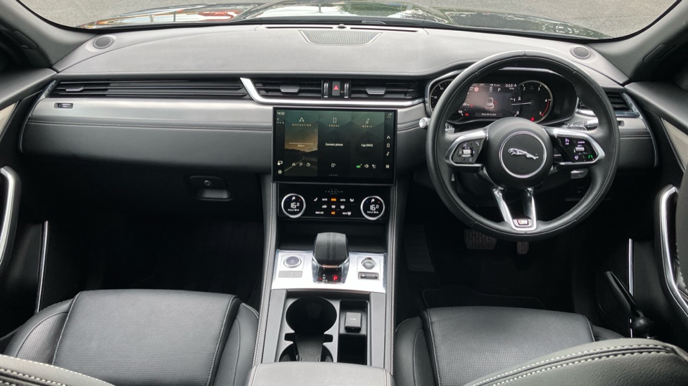 Jaguar F-Pace 2.0 D200 R-Dynamic S 5dr Auto AWD Diesel Estate - Image 9