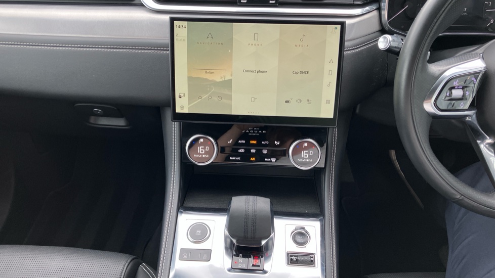 Jaguar F-Pace 2.0 D200 R-Dynamic S 5dr Auto AWD Diesel Estate - Image 14