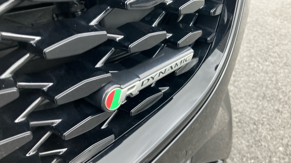 Jaguar F-Pace 2.0 D200 R-Dynamic S 5dr Auto AWD Diesel Estate - Image 28