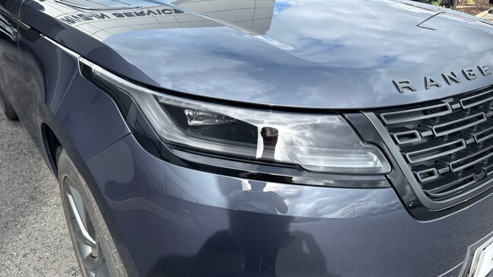 Land Rover Range Rover Velar 2.0 D200 MHEV Dynamic SE 5dr Auto Diesel Estate - Image 17