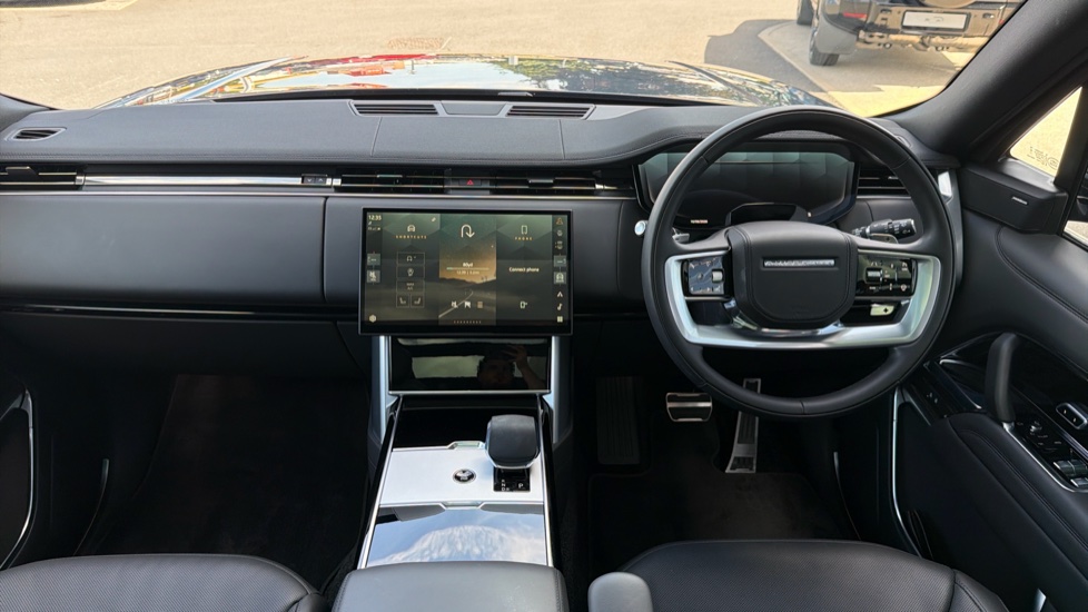 Land Rover Range Rover 3.0 D300 SE 4dr Auto Diesel Estate - Image 9