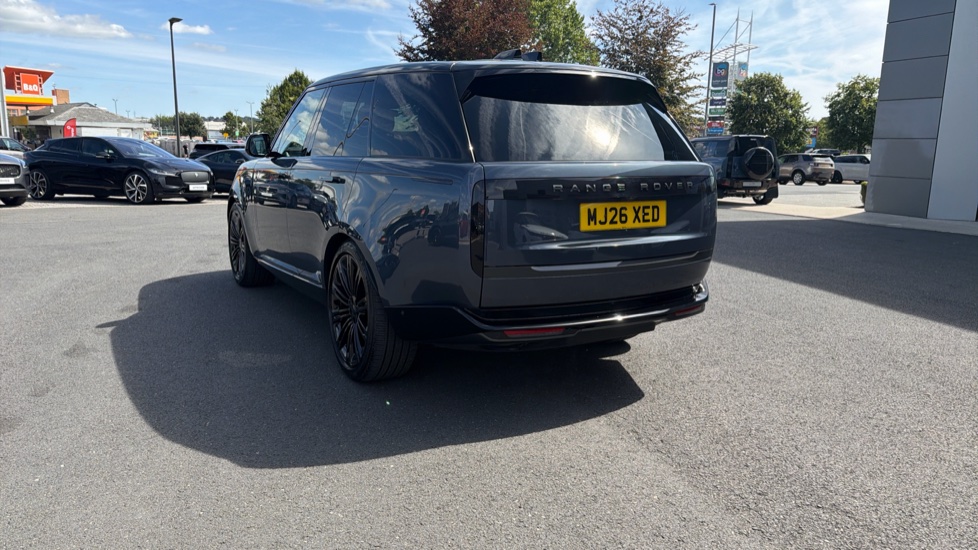 Land Rover Range Rover 3.0 D300 SE 4dr Auto Diesel Estate - Image 25