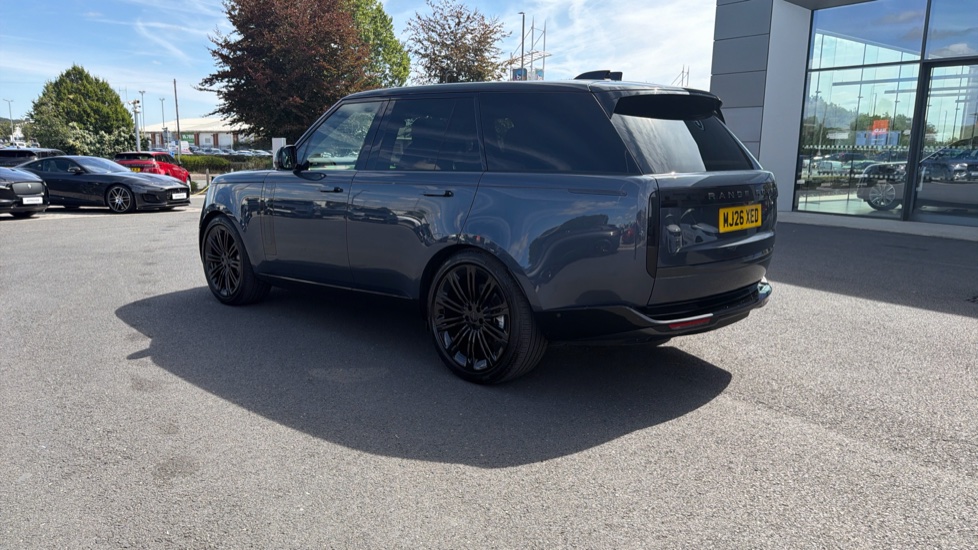 Land Rover Range Rover 3.0 D300 SE 4dr Auto Diesel Estate - Image 26