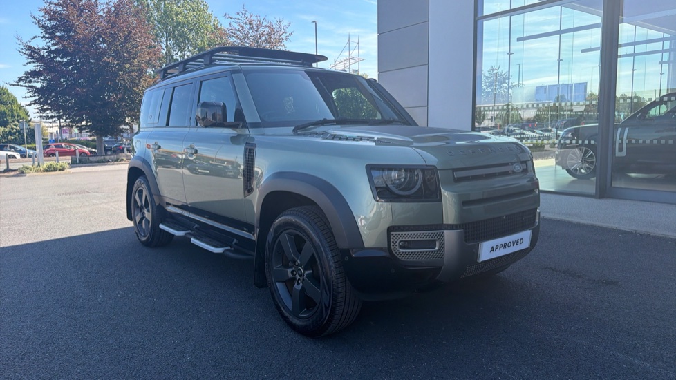 Land Rover Defender 3.0 D250 X-Dynamic HSE 110 5dr Auto Diesel Estate - Image 26