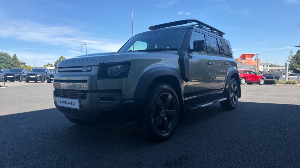 Land Rover Defender 3.0 D250 X-Dynamic HSE 110 5dr Auto Diesel Estate - Image 30
