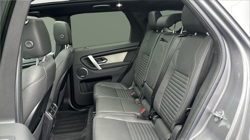 Land Rover Discovery Sport 2.0 D200 Dynamic HSE 5dr Auto [7 Seat] Diesel Station Wagon - Image 4