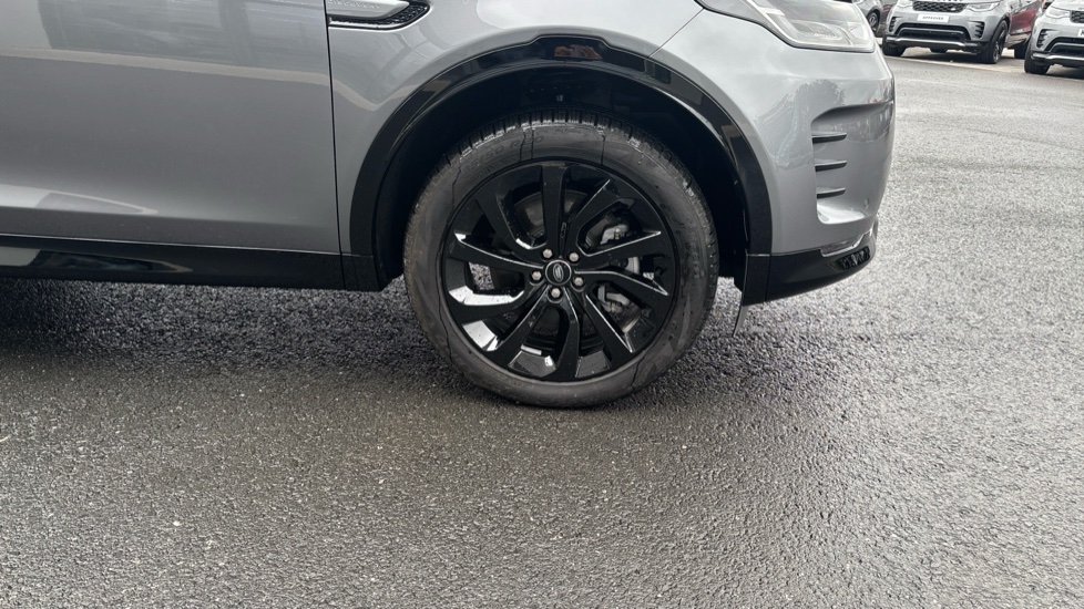 Land Rover Discovery Sport 2.0 D200 Dynamic HSE 5dr Auto [7 Seat] Diesel Station Wagon - Image 8