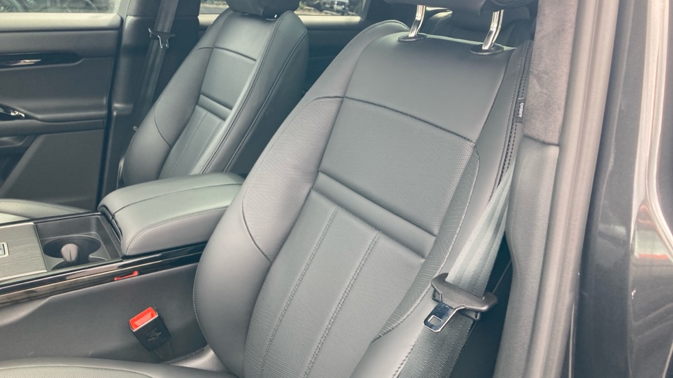 Land Rover Range Rover Evoque 2.0 D200 Autobiography 5dr Auto [Revised] Diesel Hatchback - Image 41