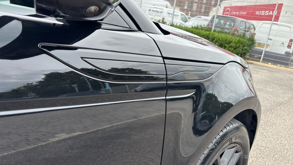 Land Rover Range Rover Evoque 2.0 D200 Dynamic SE 5dr Auto Diesel Hatchback - Image 21