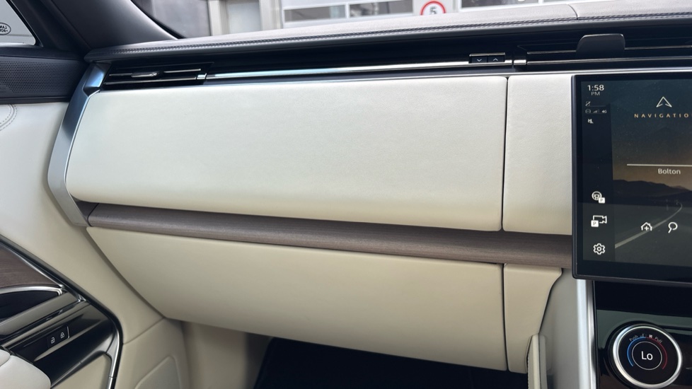 Land Rover Range Rover 3.0 D350 First Edition 4dr Auto Diesel Estate - Image 21