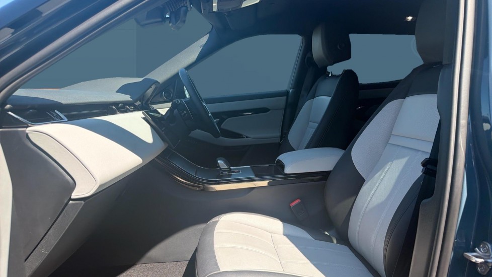 Land Rover Range Rover Evoque 2.0 D200 Dynamic SE 5dr Auto Diesel Hatchback - Image 3