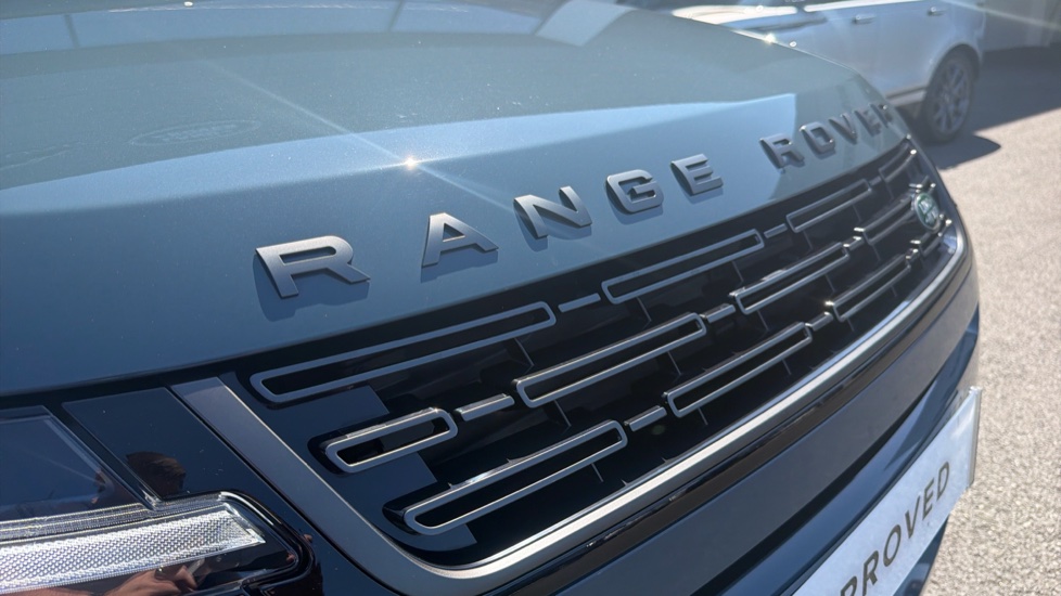 Land Rover Range Rover Evoque 2.0 D200 Dynamic SE 5dr Auto Diesel Hatchback - Image 24