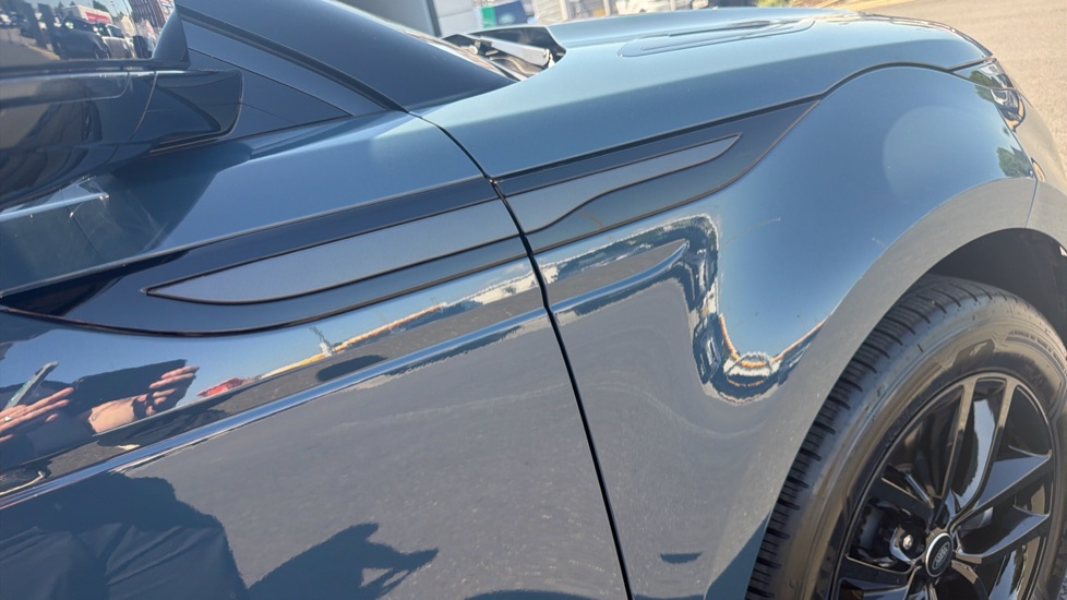 Land Rover Range Rover Evoque 2.0 D200 Dynamic SE 5dr Auto Diesel Hatchback - Image 27