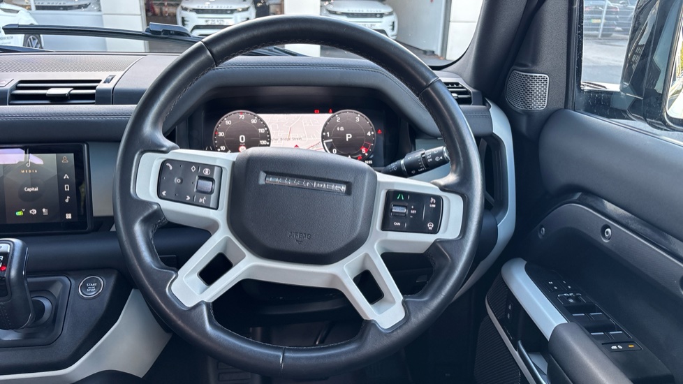 Land Rover Defender 3.0 D250 XS Edition 110 5dr Auto Diesel Estate - Image 15