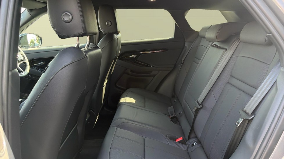 Land Rover Range Rover Evoque 2.0 D200 Dynamic SE 5dr Auto Diesel Hatchback - Image 4