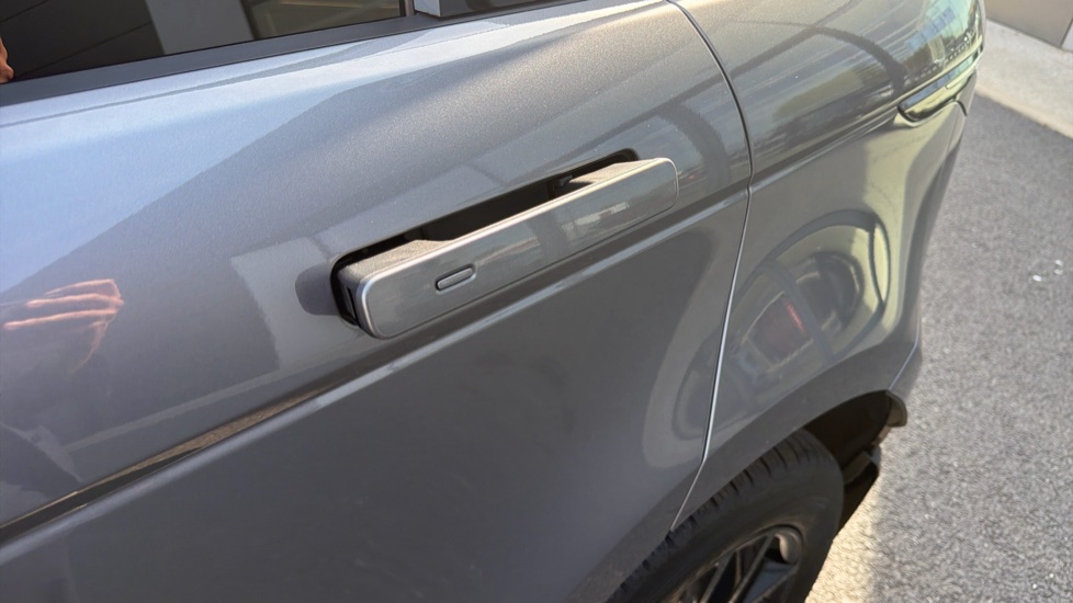 Land Rover Range Rover Evoque 2.0 D200 Dynamic SE 5dr Auto Diesel Hatchback - Image 33