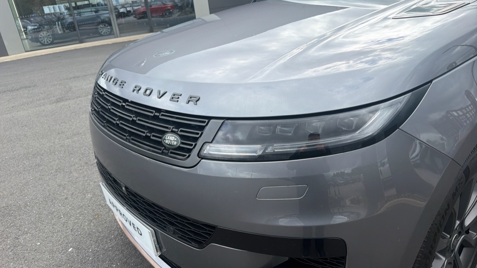 Land Rover Range Rover Sport 3.0 D300 Dynamic SE 5dr Auto Diesel Estate - Image 33