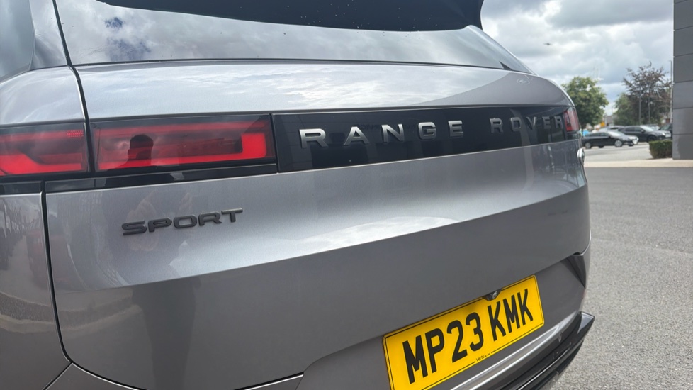Land Rover Range Rover Sport 3.0 D300 Dynamic SE 5dr Auto Diesel Estate - Image 44