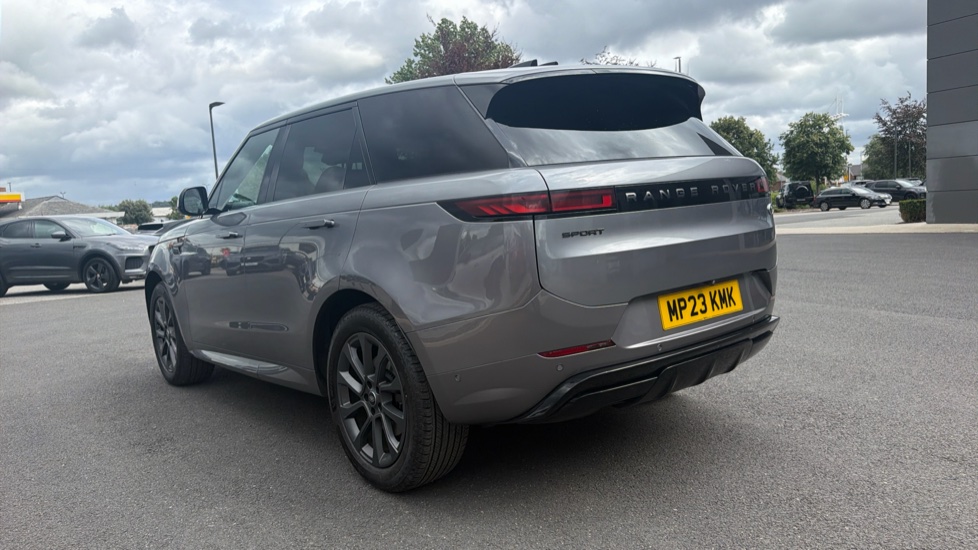 Land Rover Range Rover Sport 3.0 D300 Dynamic SE 5dr Auto Diesel Estate - Image 45