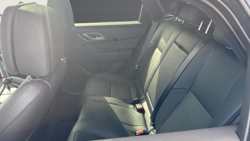 Land Rover Range Rover Velar 2.0 P400e Dynamic HSE 5dr Auto Estate - Image 4