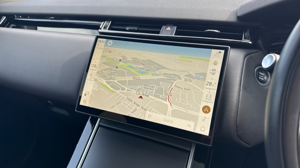 Land Rover Range Rover Velar 2.0 P400e Dynamic HSE 5dr Auto Estate - Image 11