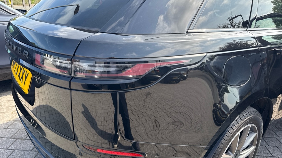 Land Rover Range Rover Velar 2.0 P400e Dynamic HSE 5dr Auto Estate - Image 30