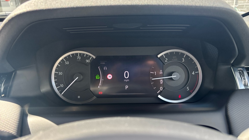 Land Rover Discovery Sport 2.0 D165 R-Dynamic S Plus 5dr Auto Diesel Station Wagon - Image 16