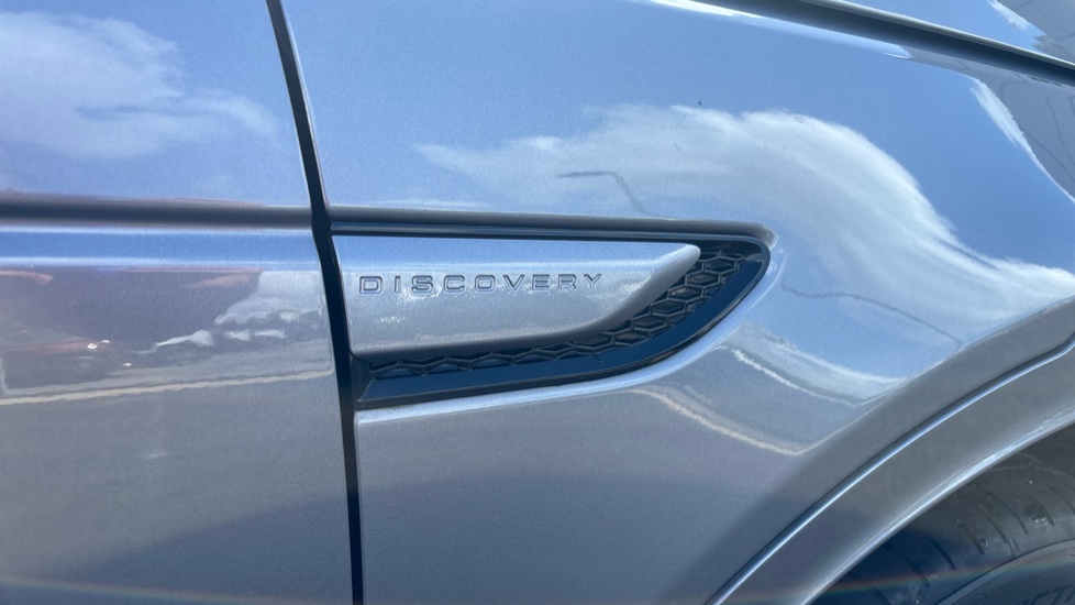 Land Rover Discovery Sport 2.0 D165 R-Dynamic S Plus 5dr Auto Diesel Station Wagon - Image 21