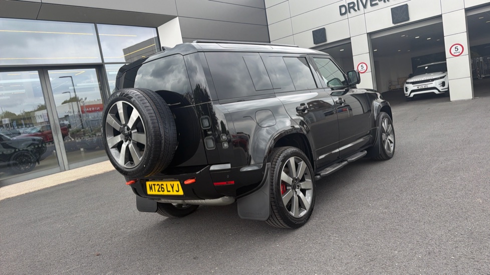 Land Rover Defender 3.0 D350 X 110 5dr Auto [7 Seat] Diesel Estate - Image 45