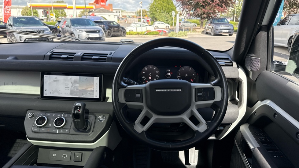 Land Rover Defender 3.0 D250 SE 110 5dr Auto Diesel Estate - Image 15