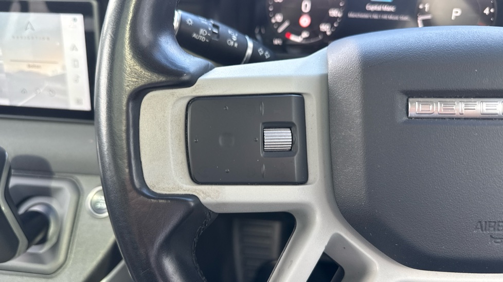 Land Rover Defender 3.0 D250 SE 110 5dr Auto Diesel Estate - Image 25