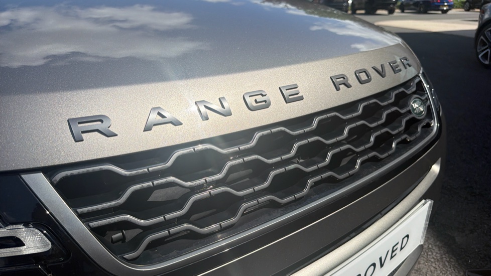 Land Rover Range Rover Evoque 1.5 P300e R-Dynamic SE 5dr Auto Hatchback - Image 24