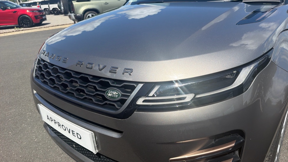 Land Rover Range Rover Evoque 1.5 P300e R-Dynamic SE 5dr Auto Hatchback - Image 26