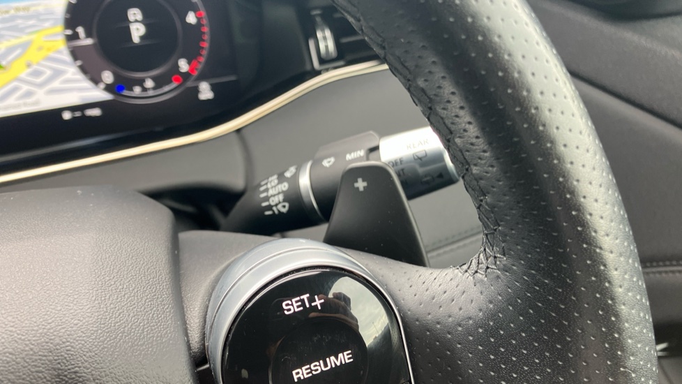 Land Rover Range Rover Evoque 2.0 D180 R-Dynamic SE 5dr Auto Diesel Hatchback - Image 26