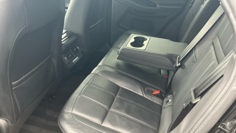 Land Rover Range Rover Evoque 2.0 D180 R-Dynamic SE 5dr Auto Diesel Hatchback - Image 40