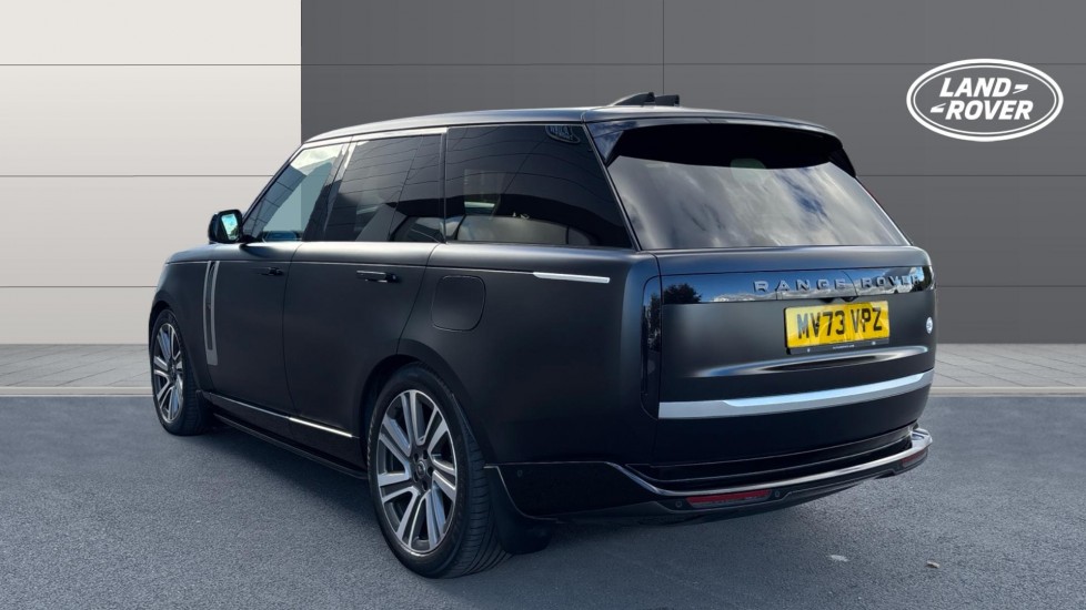 Land Rover Range Rover 3.0 P510e SV 4dr Auto Estate - Image 2