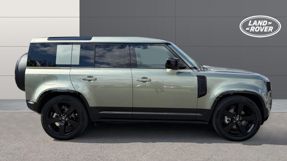 Land Rover Defender 3.0 D250 X-Dynamic HSE 110 5dr Auto Diesel Estate - Image 5