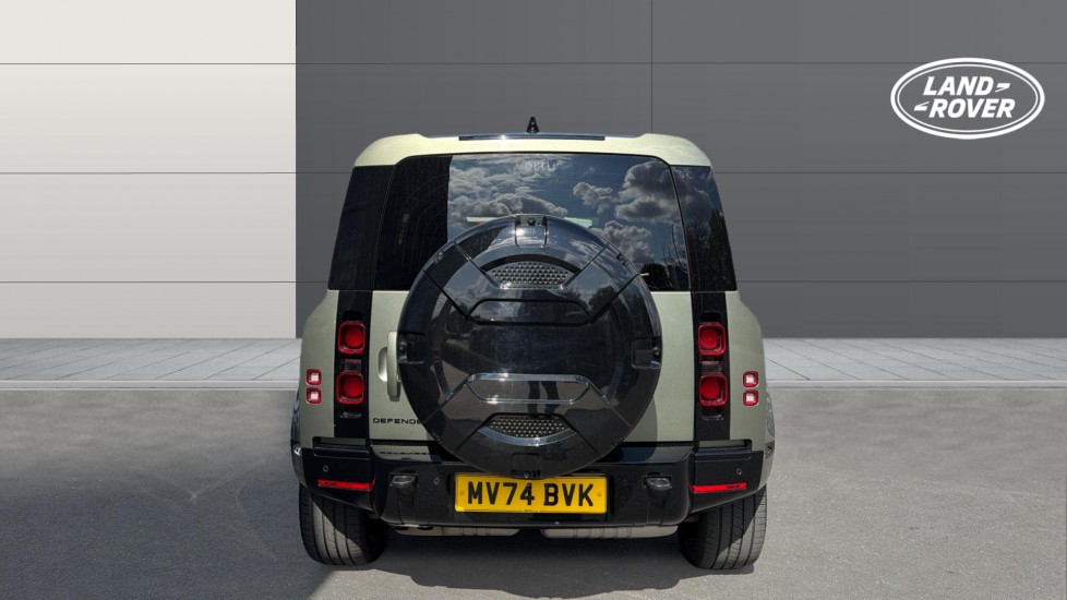 Land Rover Defender 3.0 D250 X-Dynamic HSE 110 5dr Auto Diesel Estate - Image 6