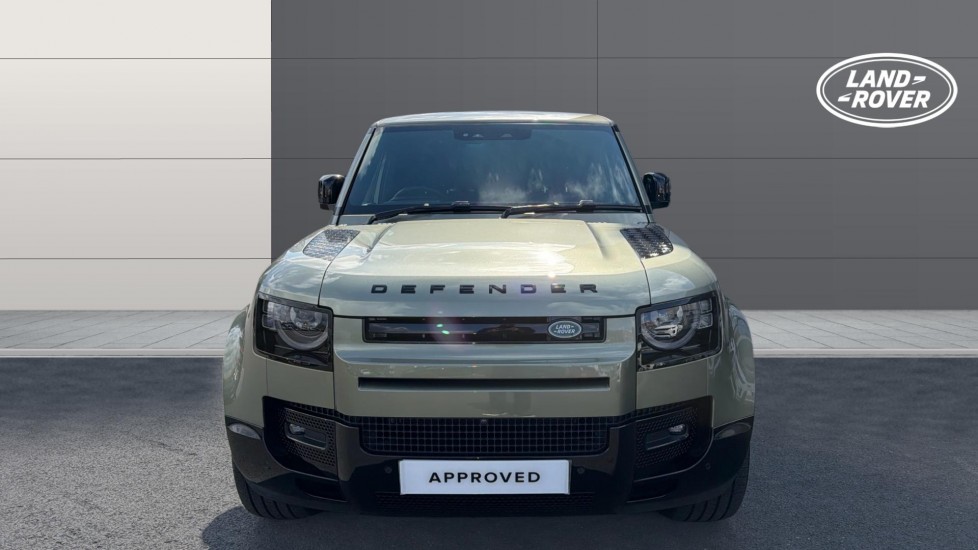 Land Rover Defender 3.0 D250 X-Dynamic HSE 110 5dr Auto Diesel Estate - Image 7