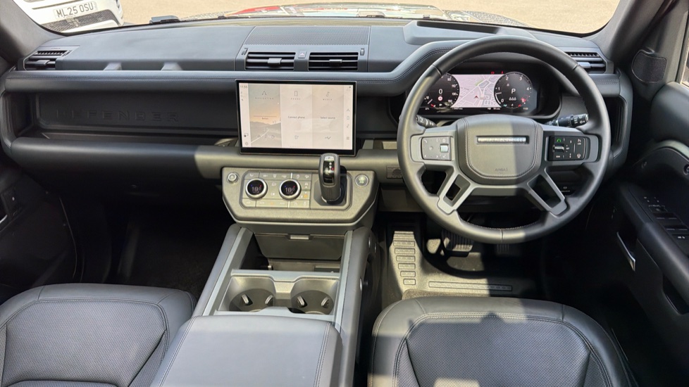Land Rover Defender 3.0 D250 X-Dynamic HSE 110 5dr Auto Diesel Estate - Image 9