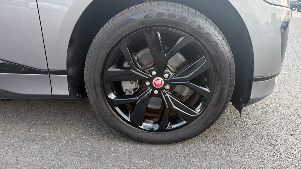 Jaguar I-Pace 294kW EV400 Black 90kWh 5dr Auto [11kW Charger] Electric Estate - Image 8
