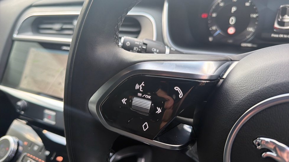 Jaguar I-Pace 294kW EV400 Black 90kWh 5dr Auto [11kW Charger] Electric Estate - Image 26