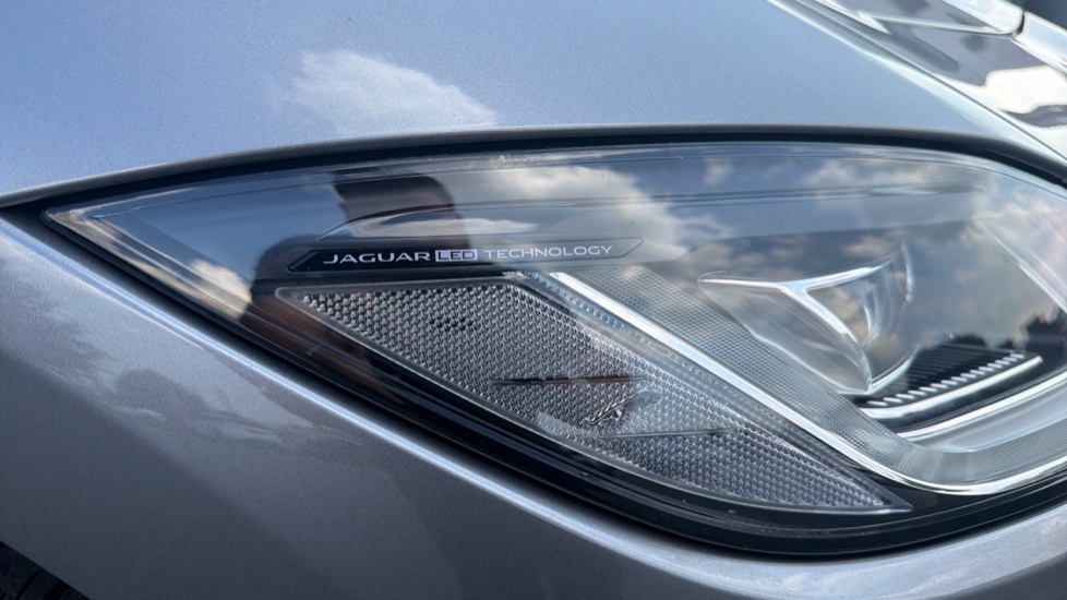 Jaguar I-Pace 294kW EV400 Black 90kWh 5dr Auto [11kW Charger] Electric Estate - Image 37