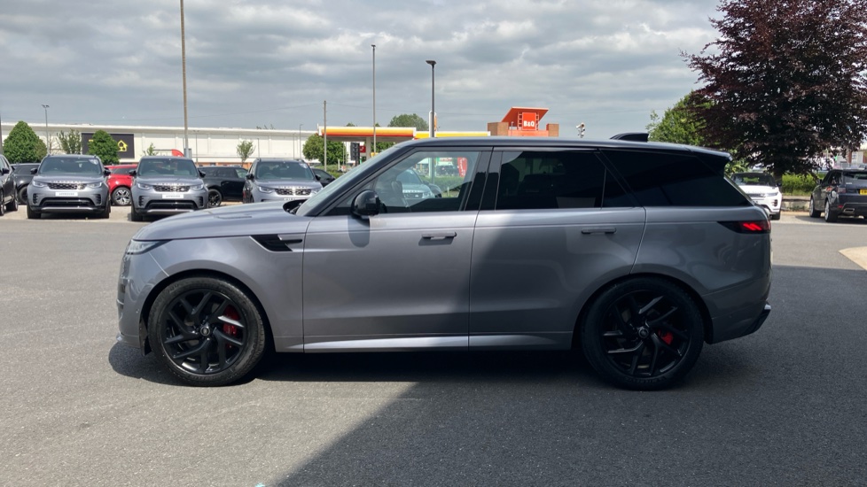 Land Rover Range Rover Sport 3.0 D300 Dynamic SE 5dr Auto Diesel Estate - Image 23