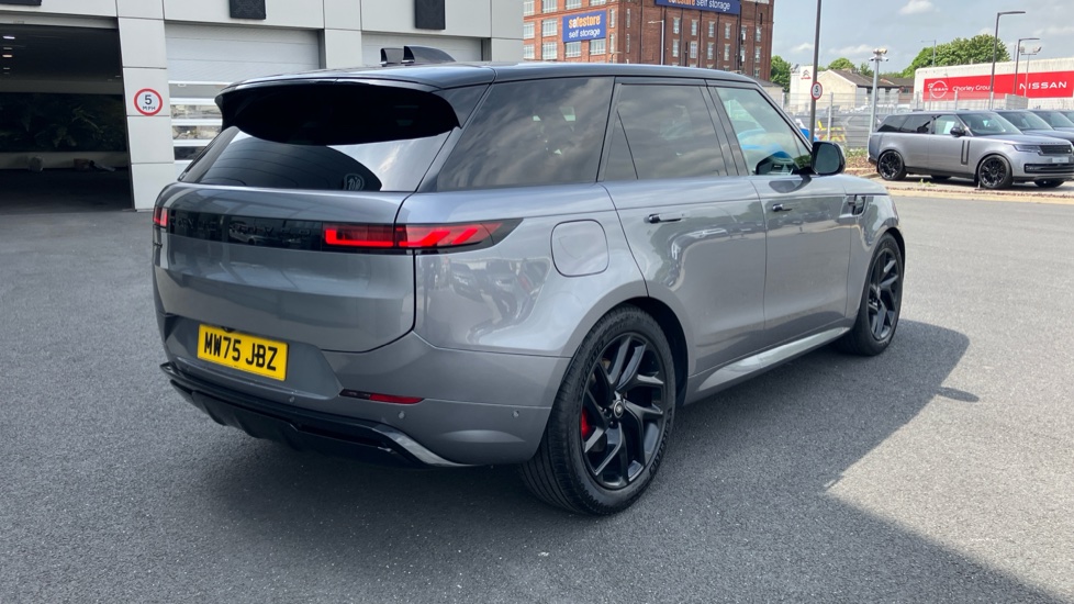 Land Rover Range Rover Sport 3.0 D300 Dynamic SE 5dr Auto Diesel Estate - Image 26