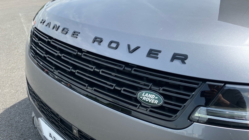 Land Rover Range Rover Sport 3.0 D300 Dynamic SE 5dr Auto Diesel Estate - Image 39